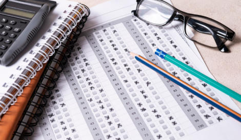 What is the passing score for SC 200?